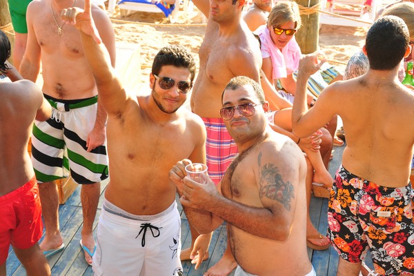 Champagne Showers @ Edde Sands